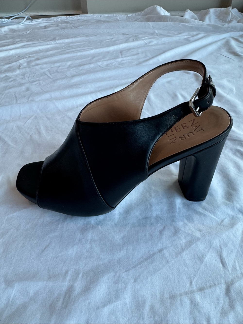 Naturalizer Mason Black Leather Slingback Block Heel Sandals Size 8 - Picture 5 of 9